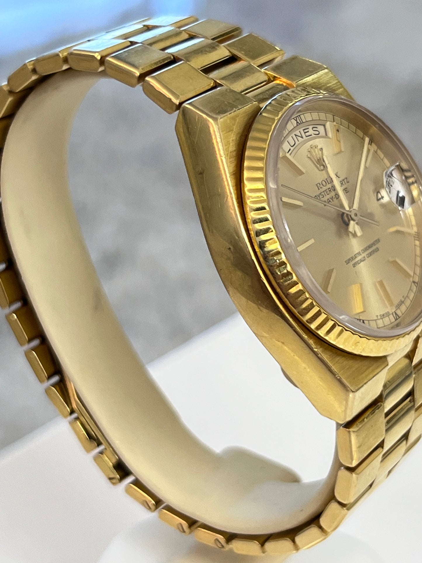 18k Gold Rolex Oyster Quartz Day Date [President]