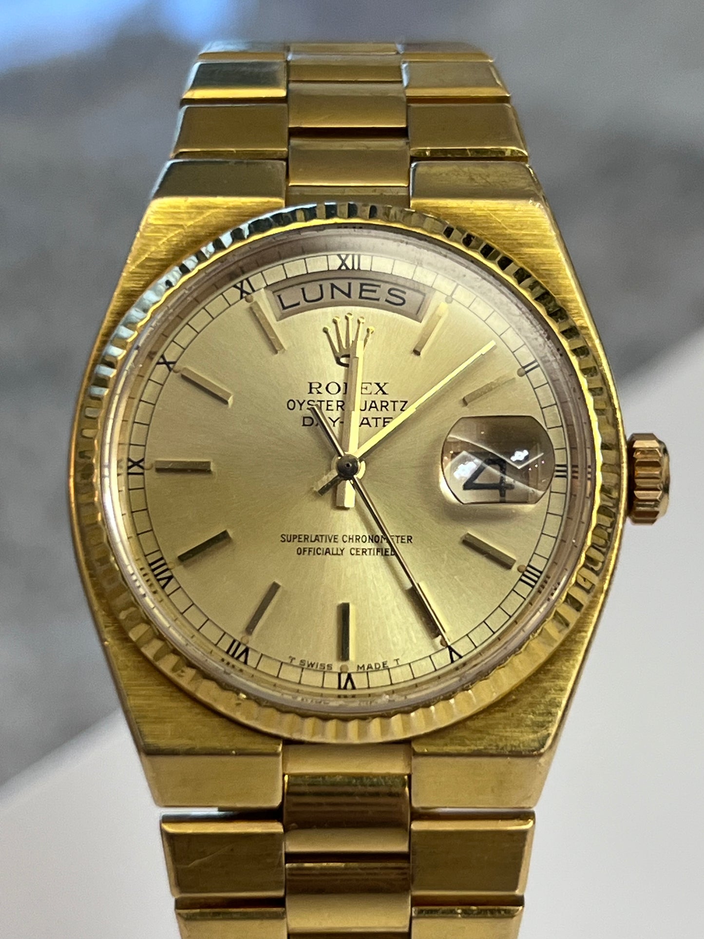 18k Gold Rolex Oyster Quartz Day Date [President]