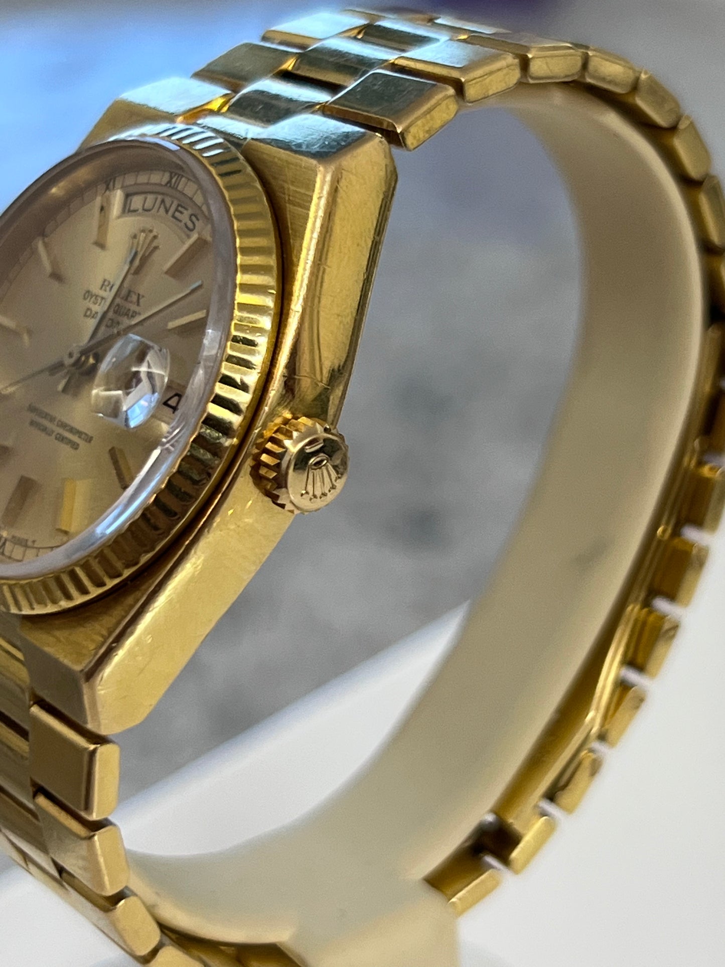 18k Gold Rolex Oyster Quartz Day Date [President]